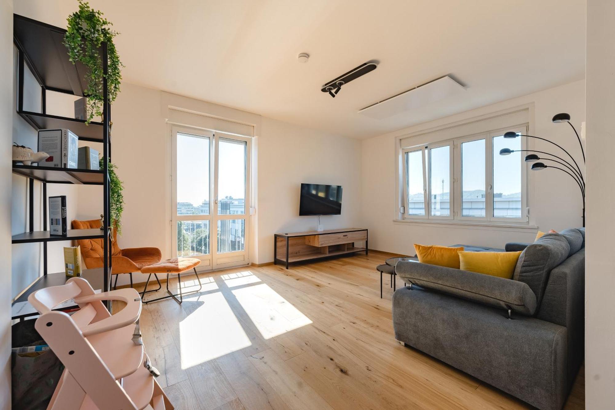 Tamliving Center Luxury 4 Rooms Smart Tv Kitchen Great View غراتس المظهر الخارجي الصورة